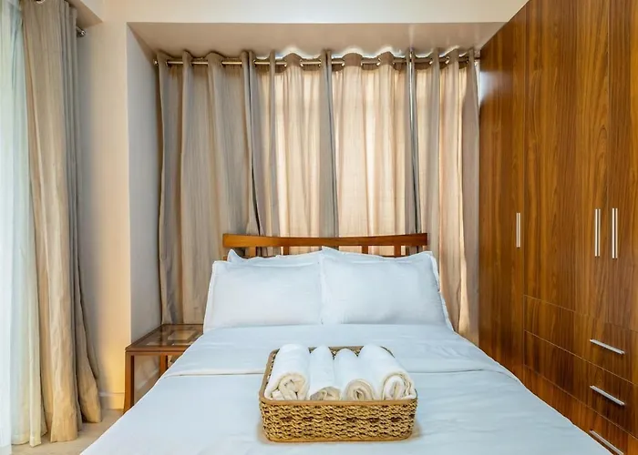 Apartamento 2br Forbeswood Heights Forbestown Bgc Manila