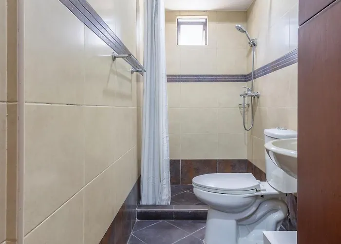 2br Forbeswood Heights Forbestown Bgc Apartamento *