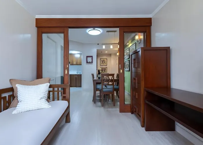 2br Forbeswood Heights Forbestown Bgc *