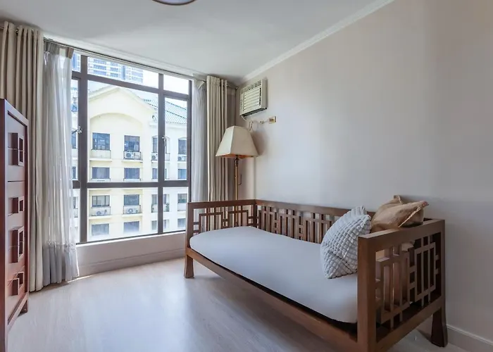 2br Forbeswood Heights Forbestown Bgc Manila