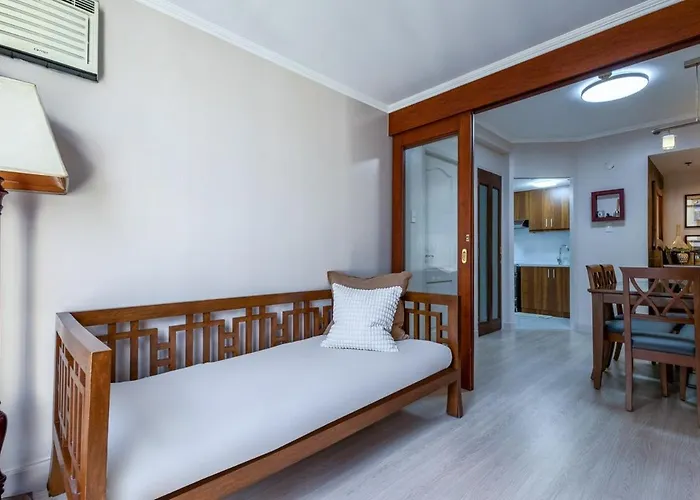 2br Forbeswood Heights Forbestown Bgc