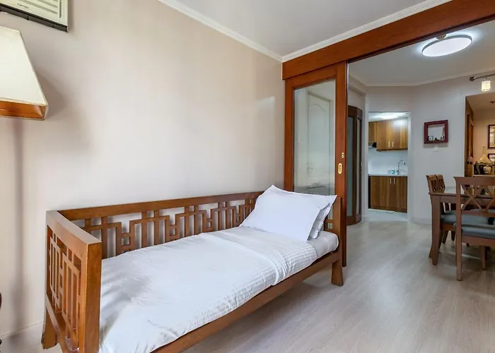 2br Forbeswood Heights Forbestown Bgc Apartamento Manila